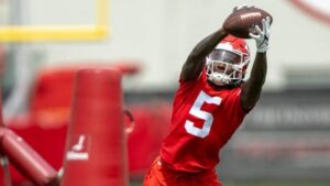 Marquise-Brown-Cheifs-pic.jpg