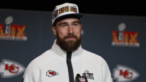 chiefs-coach-teammates-expand-on-travis-kelce.jpg