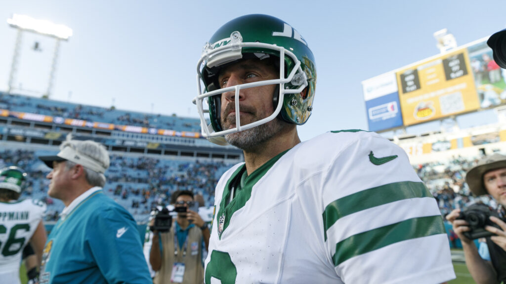 vikings-mccarthy-decision-pushes-rodgers-one-step.jpg