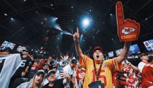 Chiefs-fan.jpg