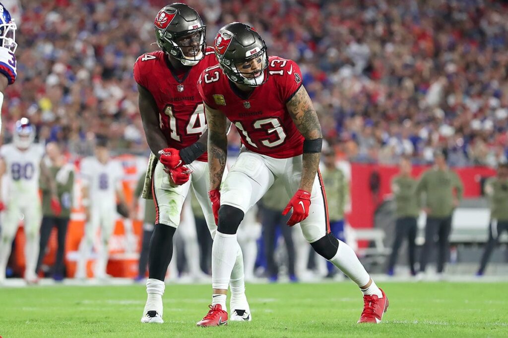 Godwin-Chris-Mike-Evans-Bucs-Giants.jpg