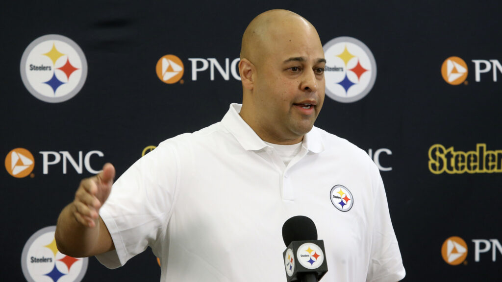 three-teams-shake-first-round-2025-nfl-draft.jpg