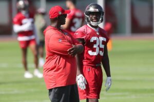 Jamel-Dean-Todd-Bowles-Bucs-MC.jpg