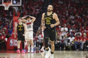 stephen-curry-confirms-crucial-update-on-thumb-injury-1024x683.jpg