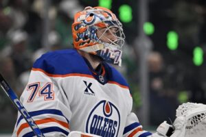 stuart-skinner-love-hate-relationship-pressure-playing-oilers-1024x683.jpg
