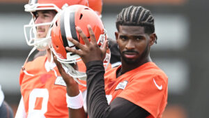 alleged-speeding-incidents-cost-sanders-browns-qb.jpg