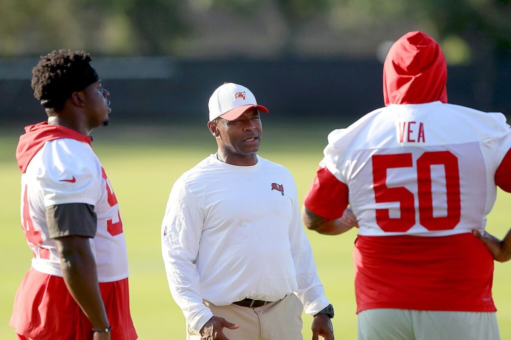 Strong-Charlie-Calijah-Kancey-Vita-Vea-Bucs-camp-talk.jpg