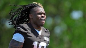 browns-running-back-quinshon-judkins-runs-off.jpg