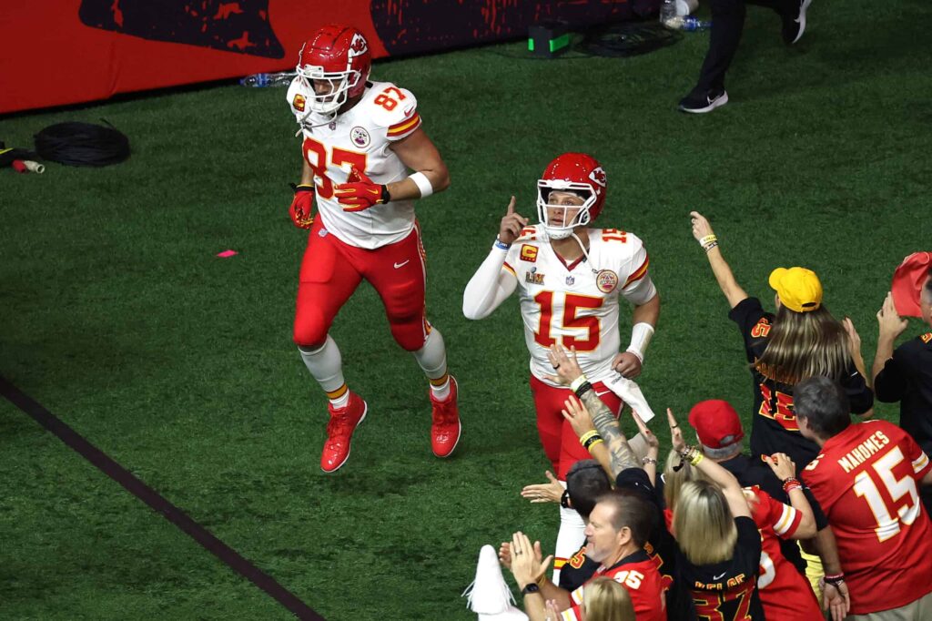 patrick-mahomes-travis-kelce-scaled.jpg